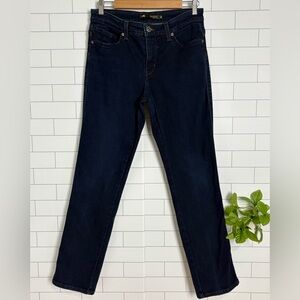Levi's Flatters & Flaunts Skinny Leg Jeans Size 10 Medium W30 L32 Dark Wash